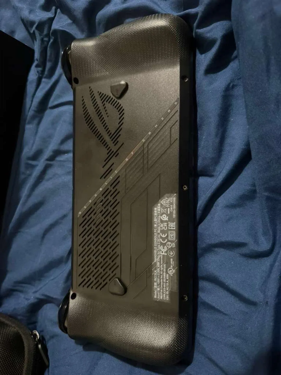 ROG Ally X 2025 edition 1terabyte image indicator(5)