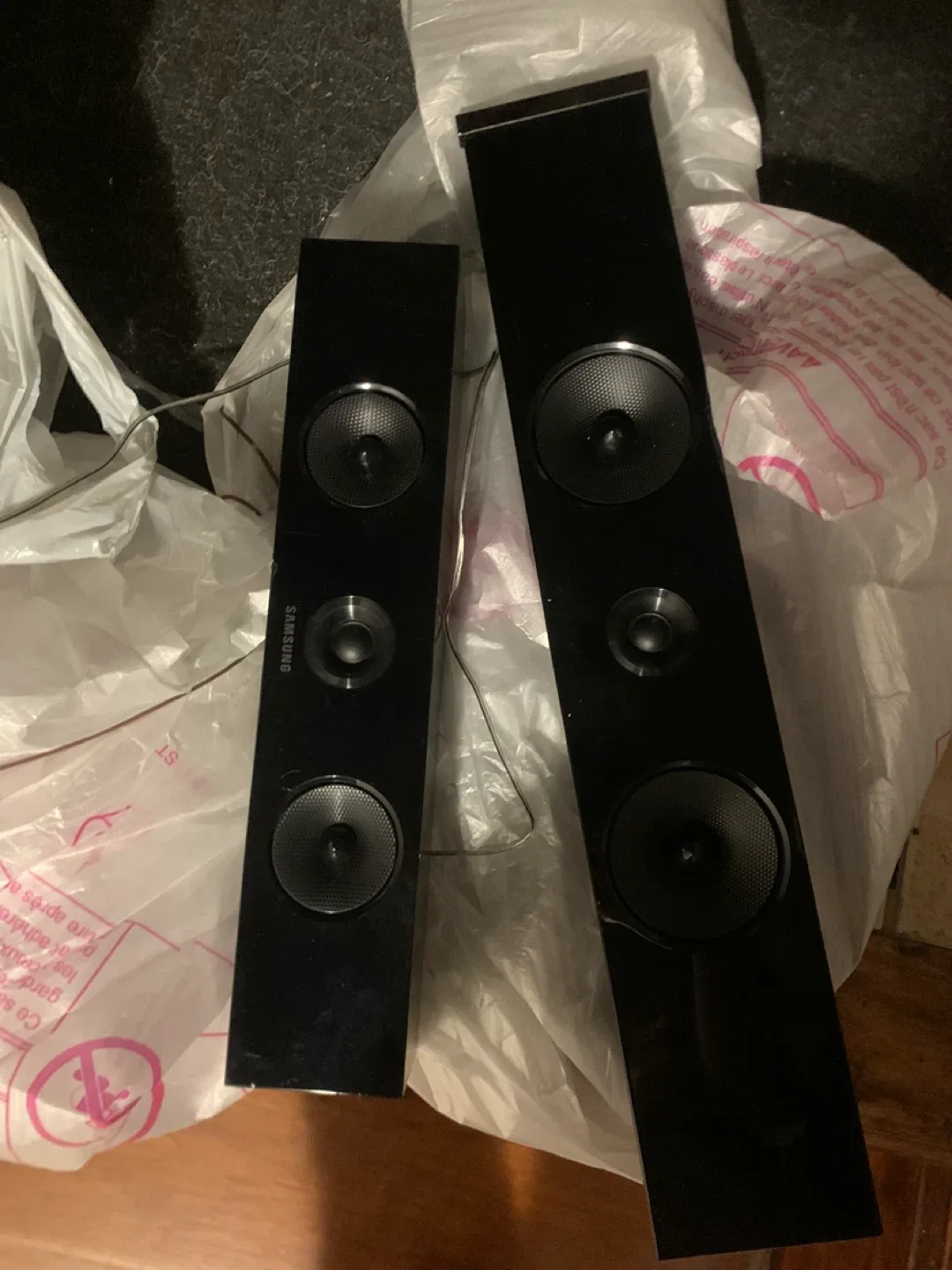 Samsung Home Theatre Speakers image indicator(2)