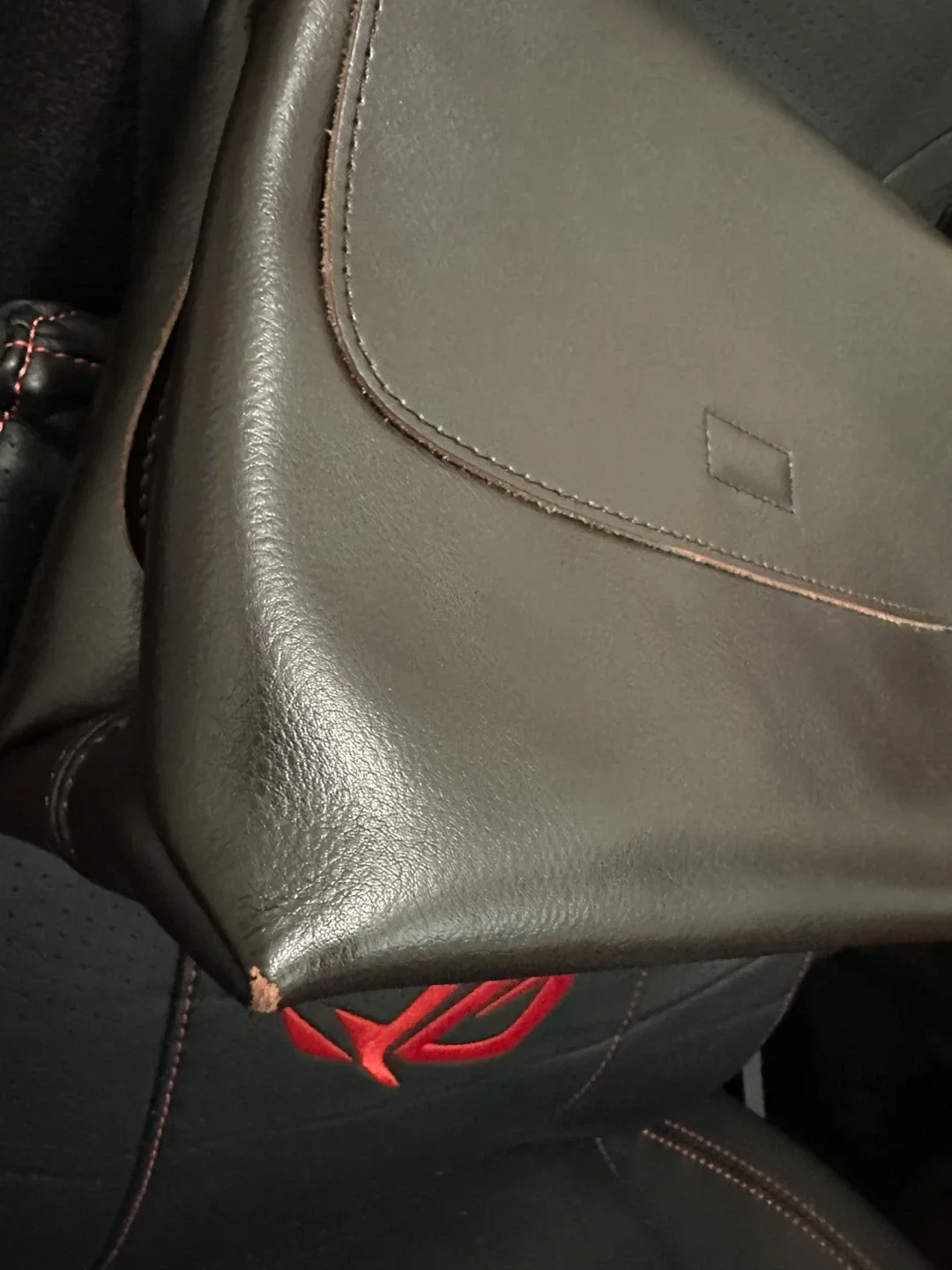 Brown Leather Messenger Bag image indicator(3)