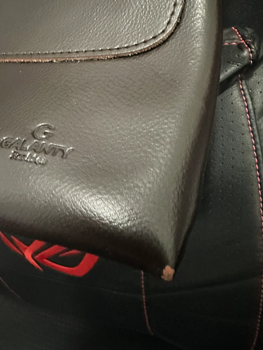 Brown Leather Messenger Bag image indicator(2)