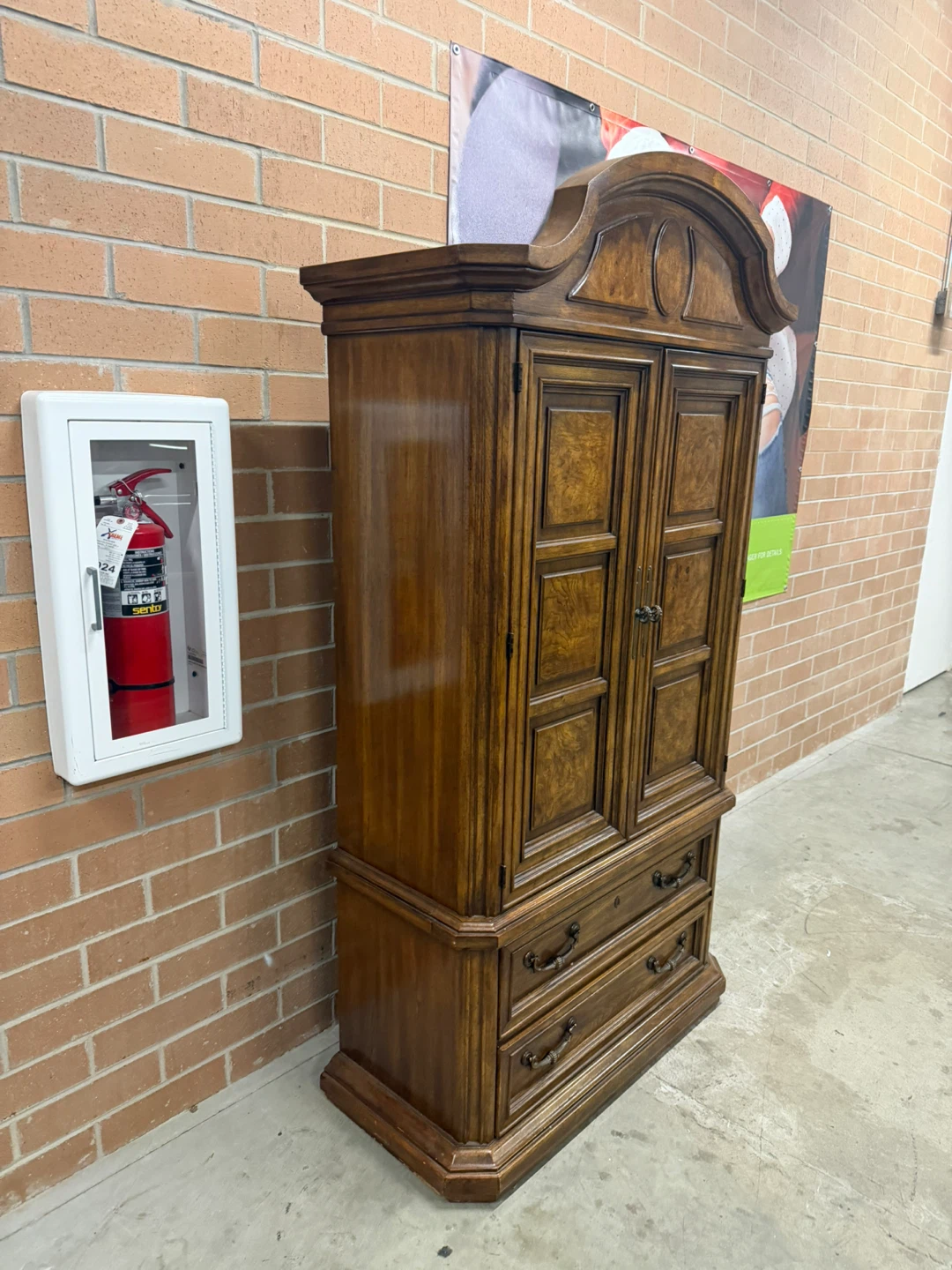 Vintage Wooden Armoire/Wardrobe - photo 5