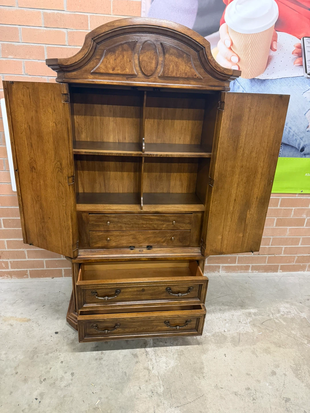 Vintage Wooden Armoire/Wardrobe - photo 4