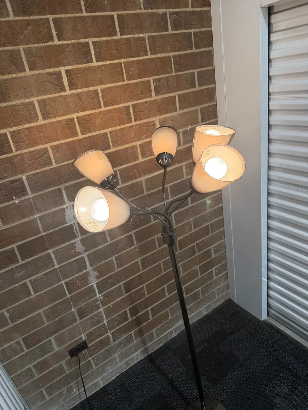 5-Light Floor Lamp image indicator(4)