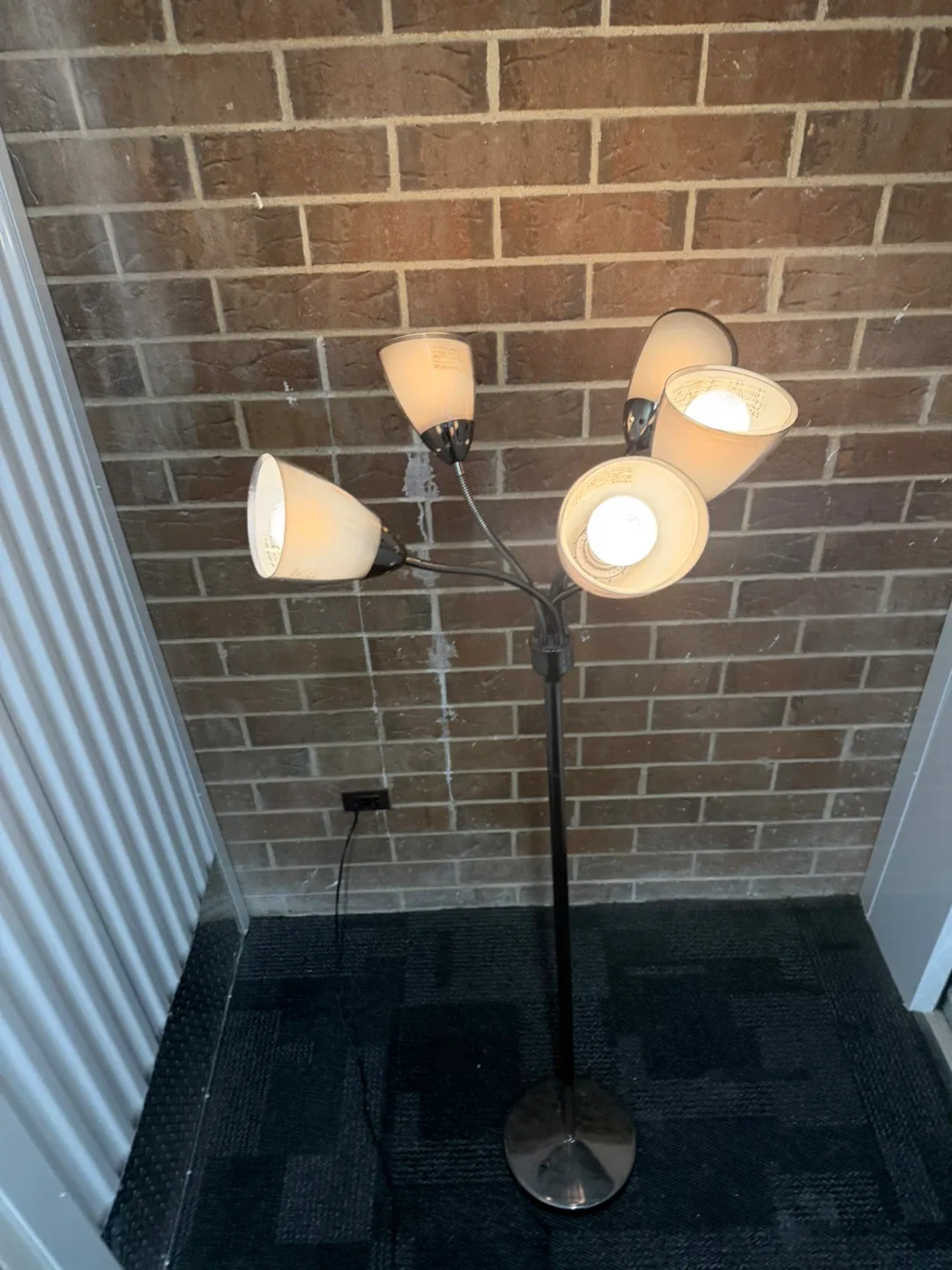 5-Light Floor Lamp image indicator(9)