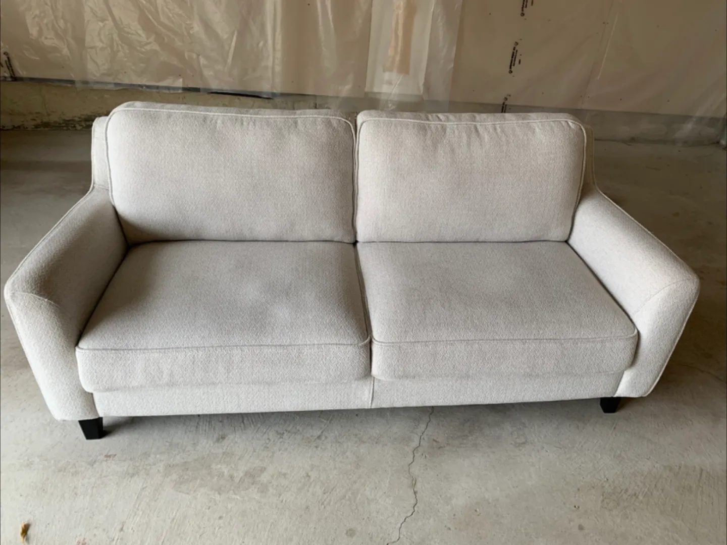 White 3 seater Sofa like new - Structube