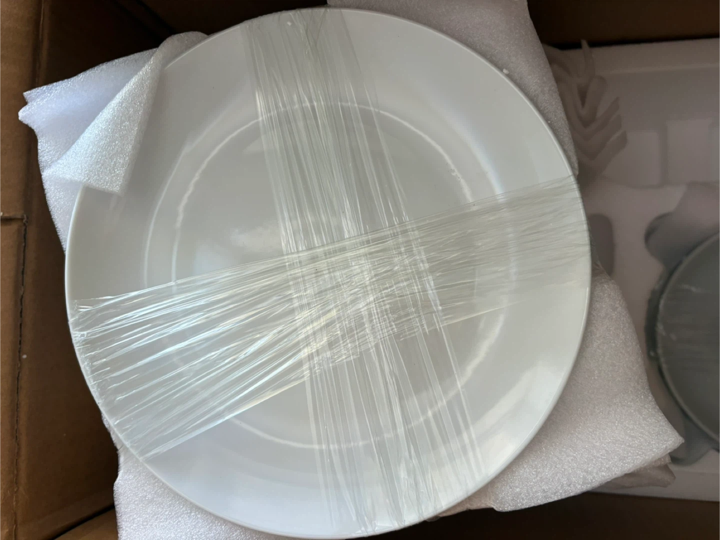 New White Dinnerware Set 24 pcs - photo 4