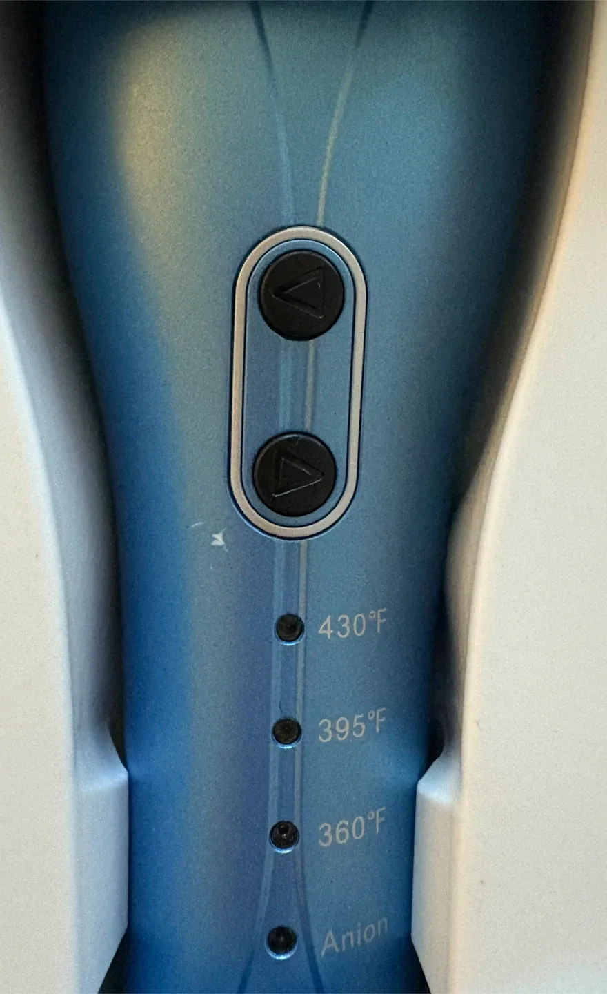 CHI Air Spin N Curl Ceramic Rotating Hair Curler image indicator(3)