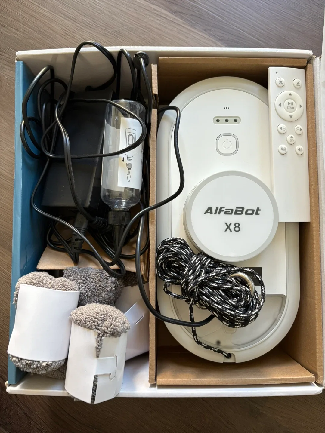 AlfaBot X8 Window Cleaning Robot - Like New!