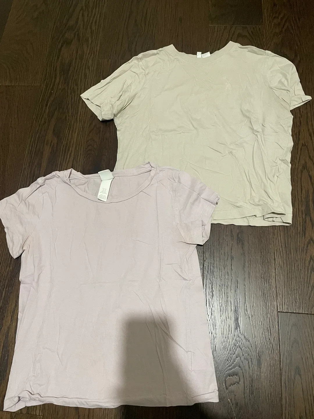 2 H&M T-Shirts - Beige & Lilac