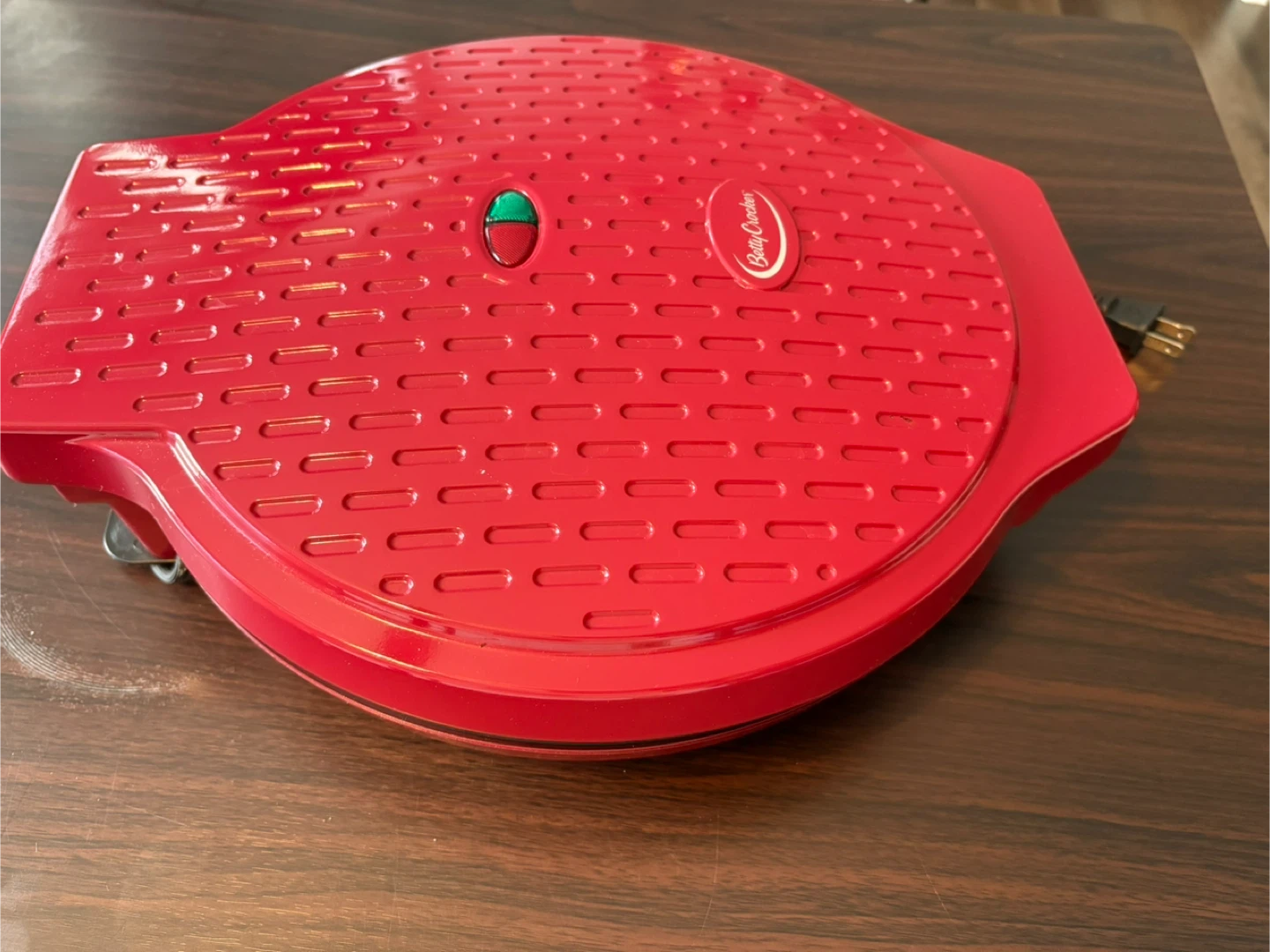 Betty Crocker pizza Maker - Red - photo 2
