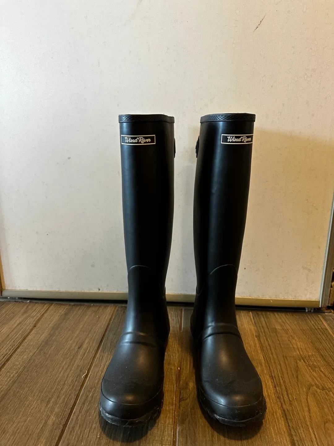 Wind River Black Rubber Rain Boots