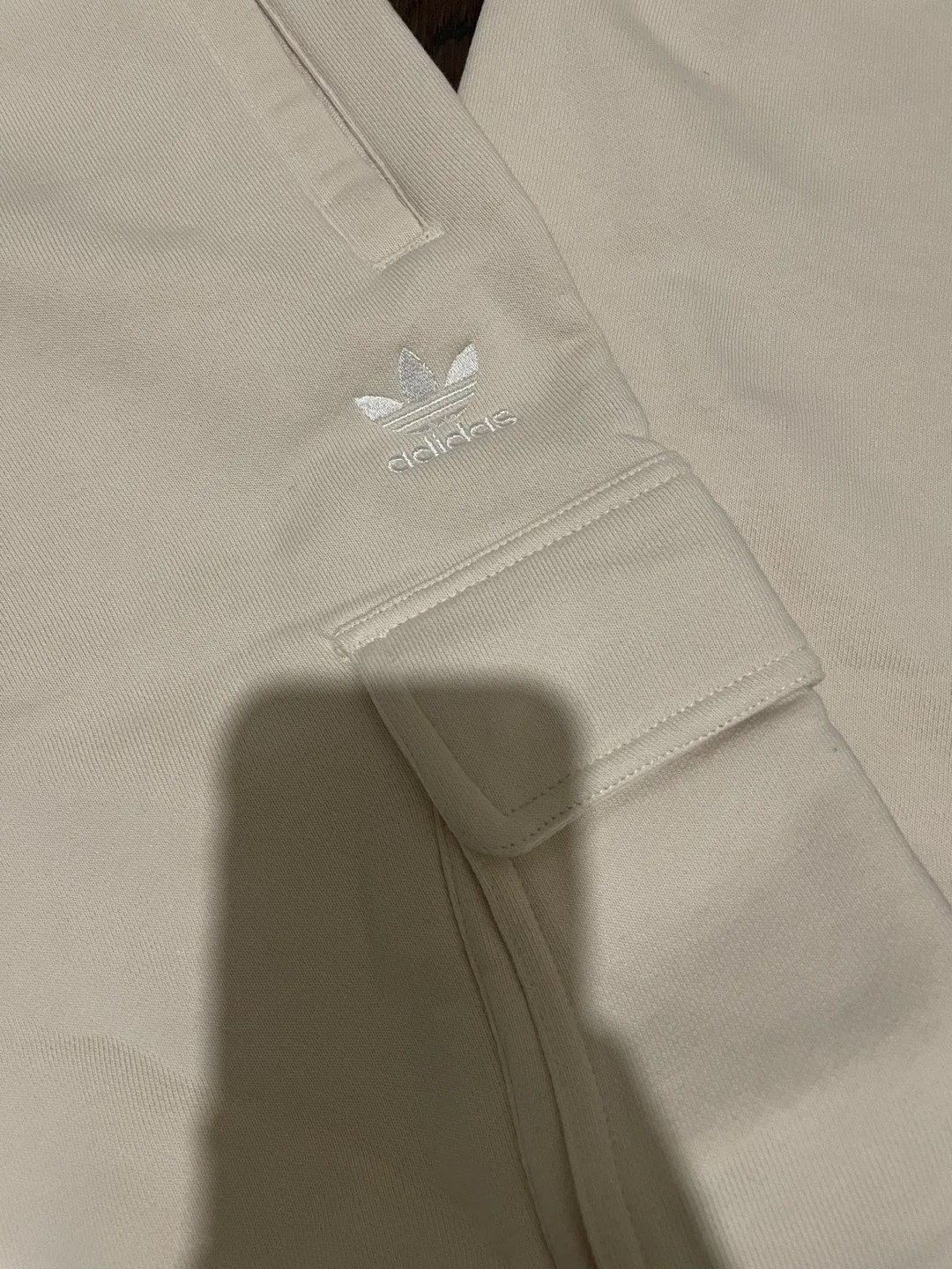 Adidas Sweatpants - Size M image indicator(2)
