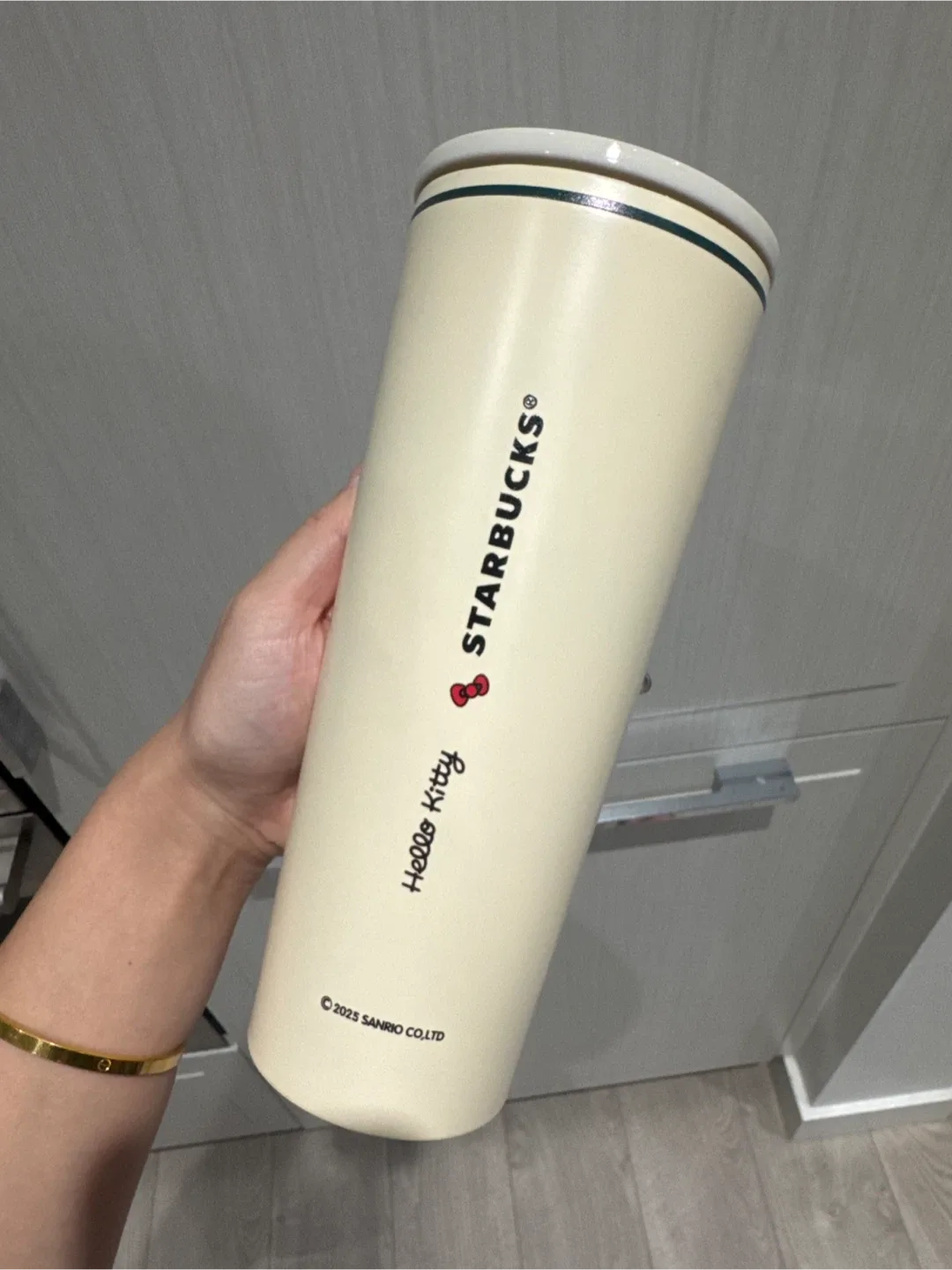 Starbucks Hello Kitty Tumbler image indicator(5)