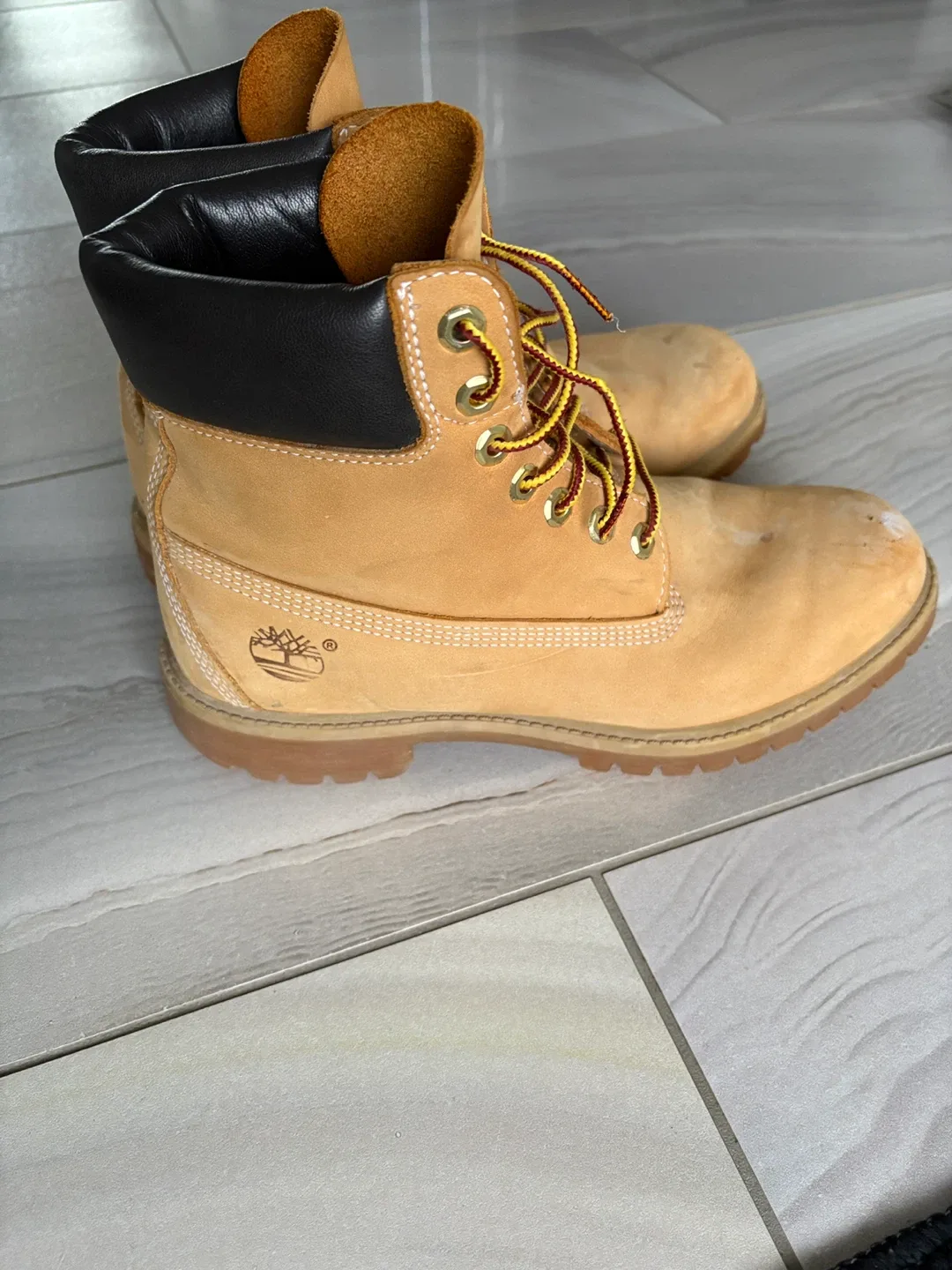 Timberland Boots - Size 9 image indicator(2)