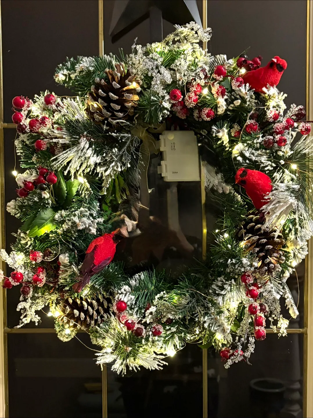 Christmas Wreath with Cardinals & Pine Cones