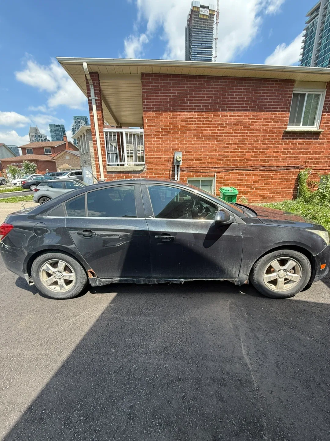 2012 Chevrolet Cruze - Used Car image indicator(2)