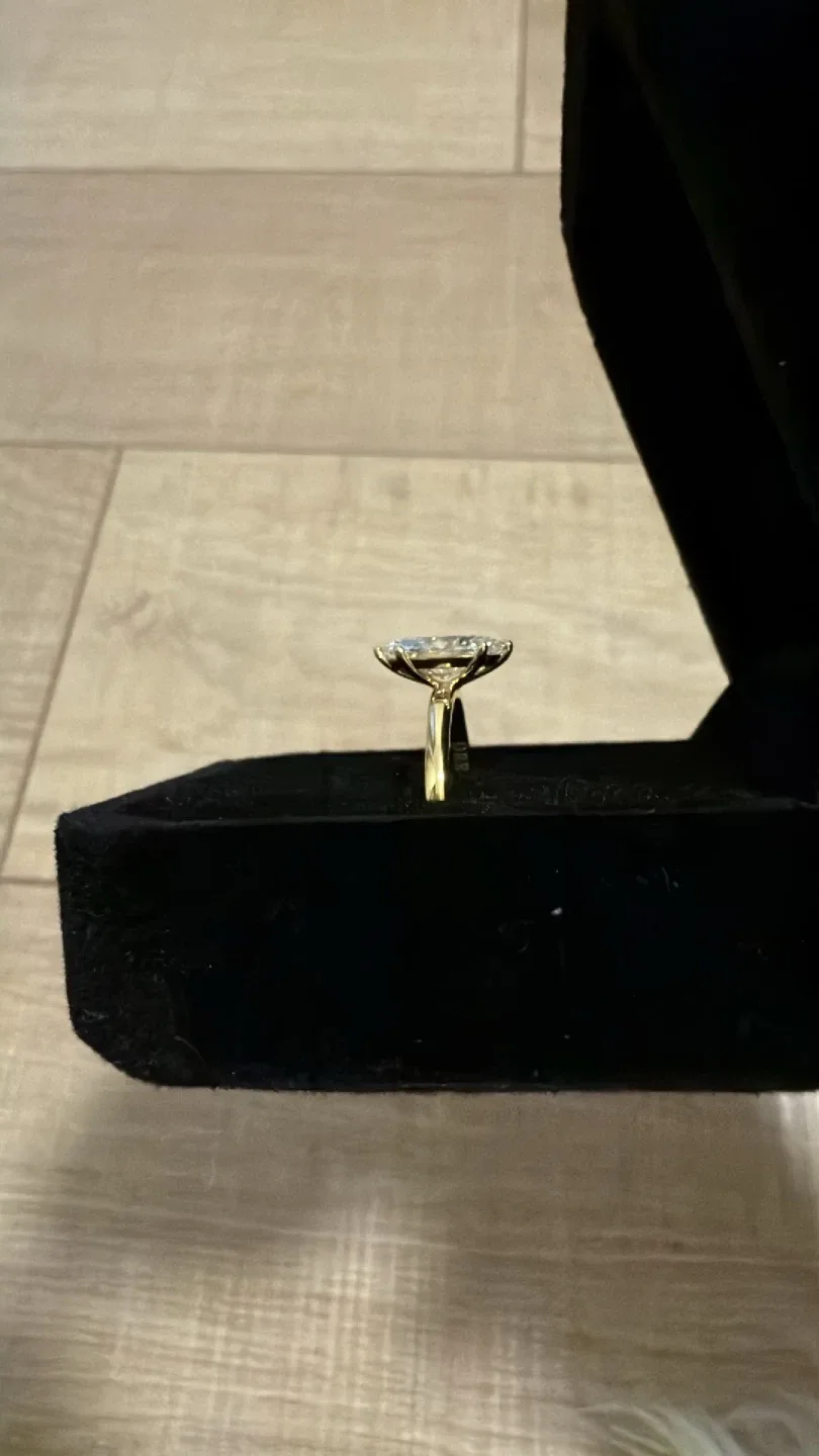 Marquise Cut Diamond Ring image indicator(3)