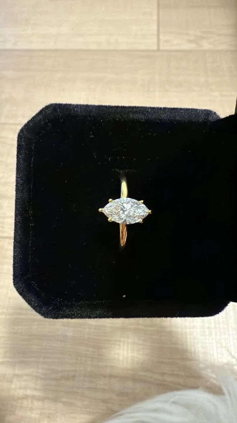 Marquise Cut Diamond Ring image indicator(5)