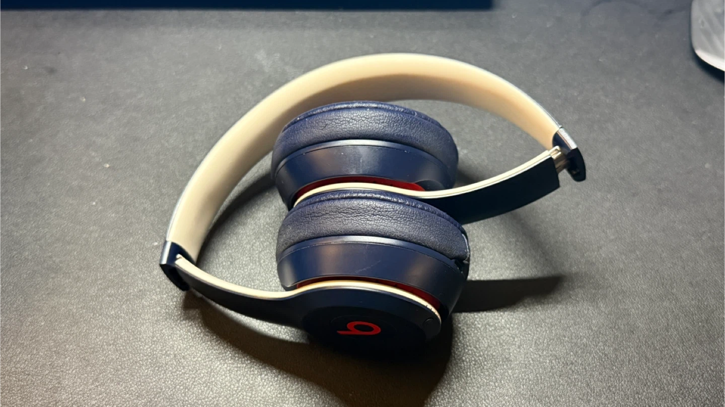 Beats Solo3 Wireless Headphones - Navy - photo 2