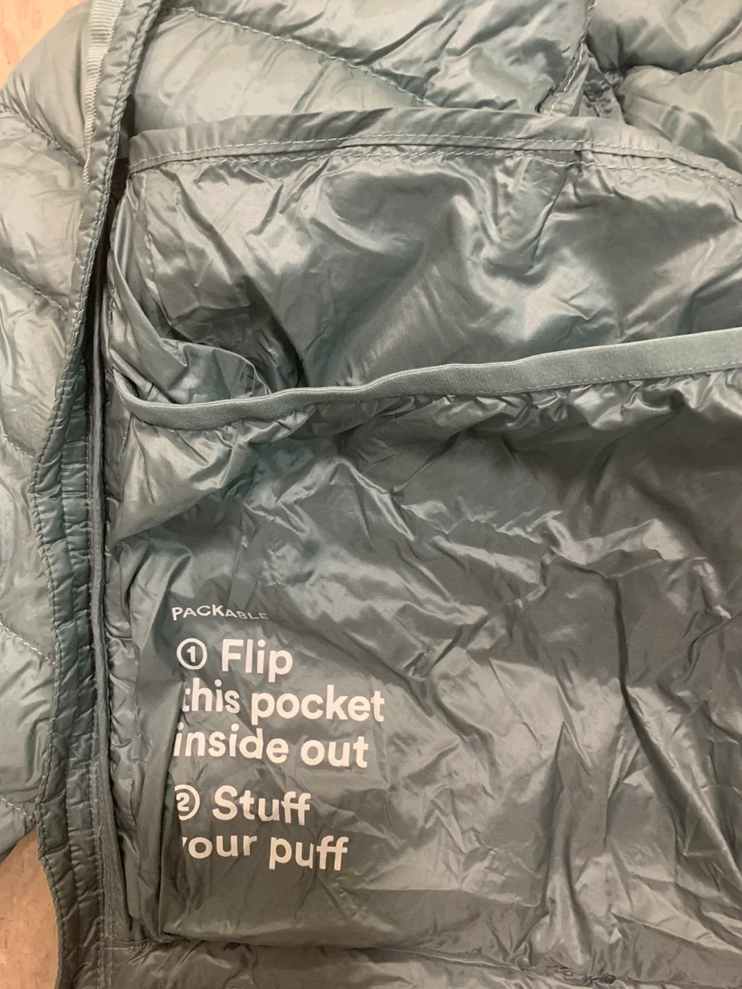 TNA BOTANIE Packable Puffer Jacket - Size M image indicator(3)