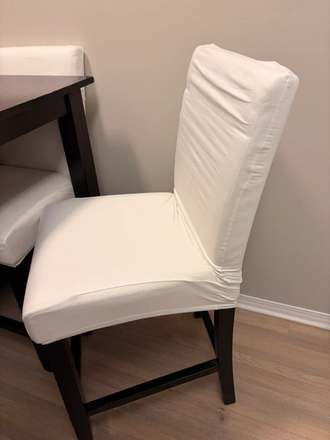 Bar height Dining Table + 4 Chairs image indicator(7)