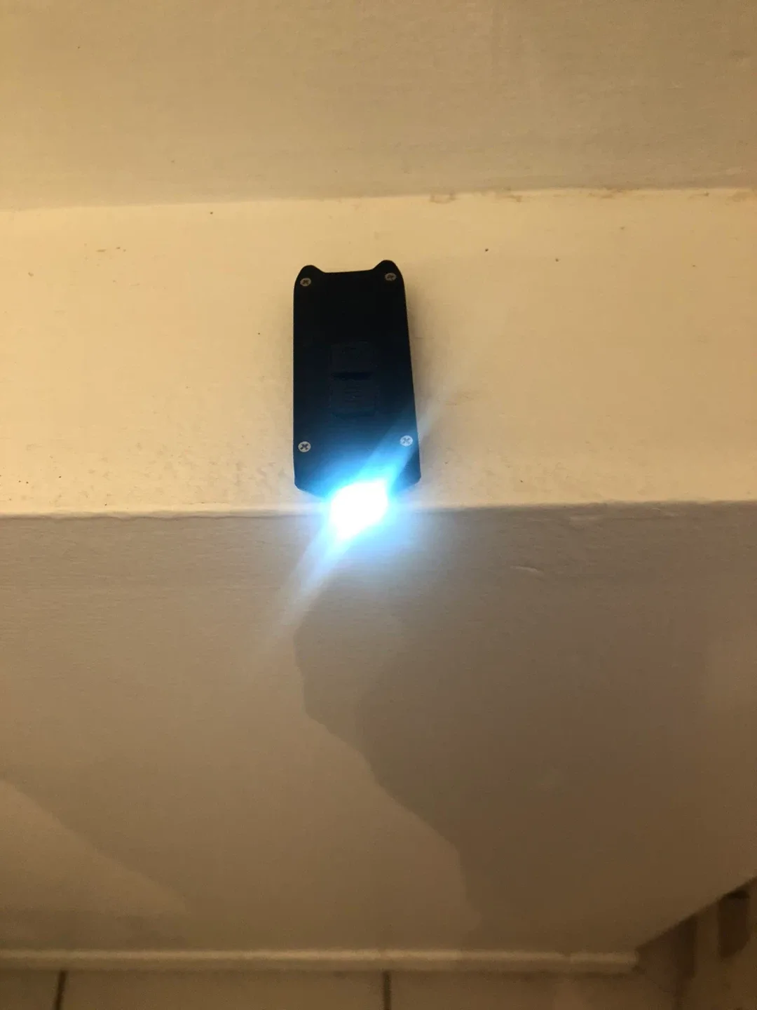 Flashlight Nitecore TIKI GITD Keychain image indicator(7)