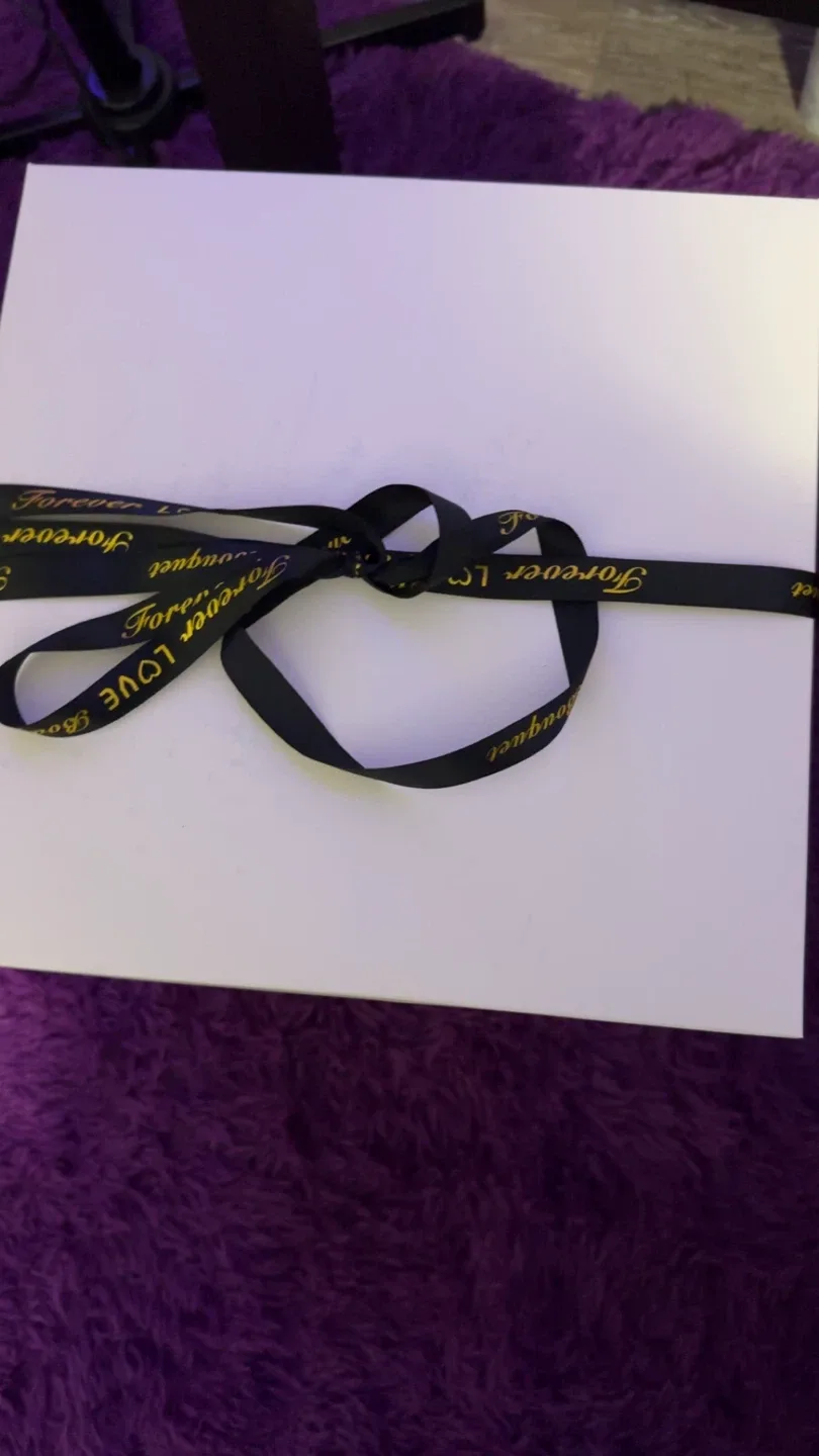 Massive Bouquet Rose Bear - Red image indicator(4)