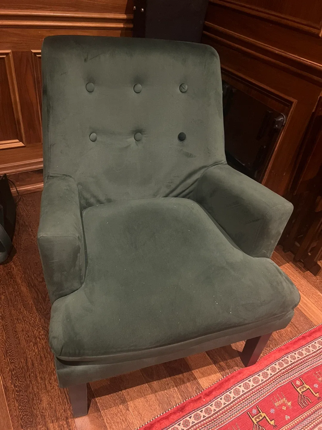 Green Armchair image indicator(2)