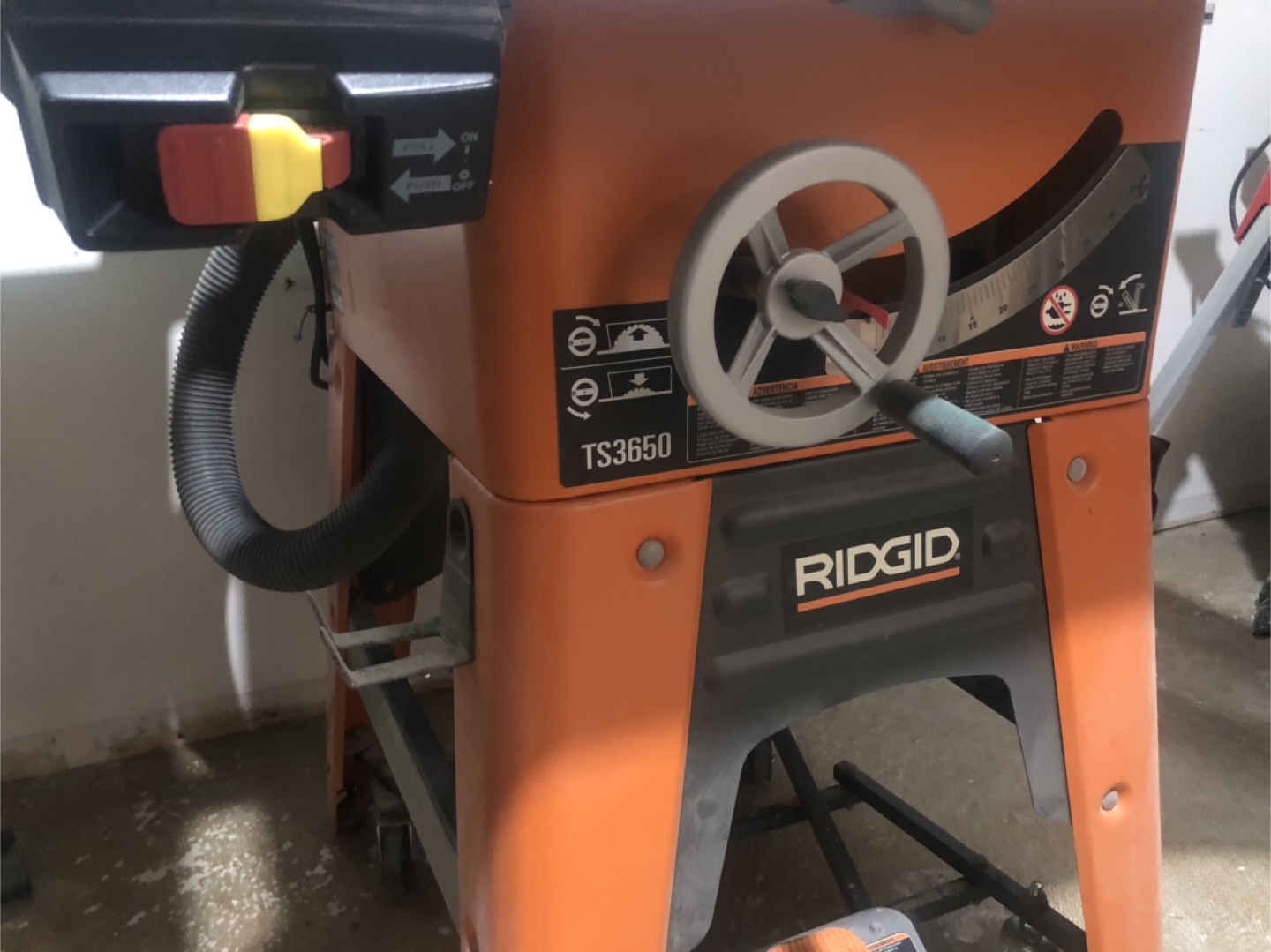 Ridgid TS3650 10 inch Cast Iron Table Saw - photo 4