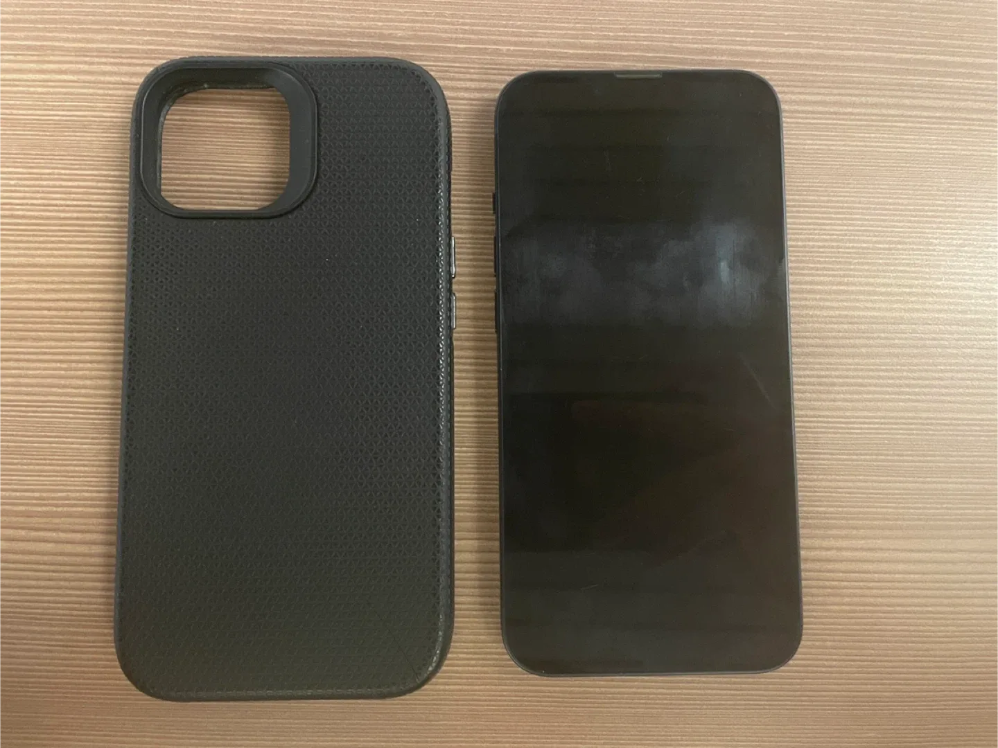 *OBO* iPhone 13 - 88% Battery Health image indicator(5)