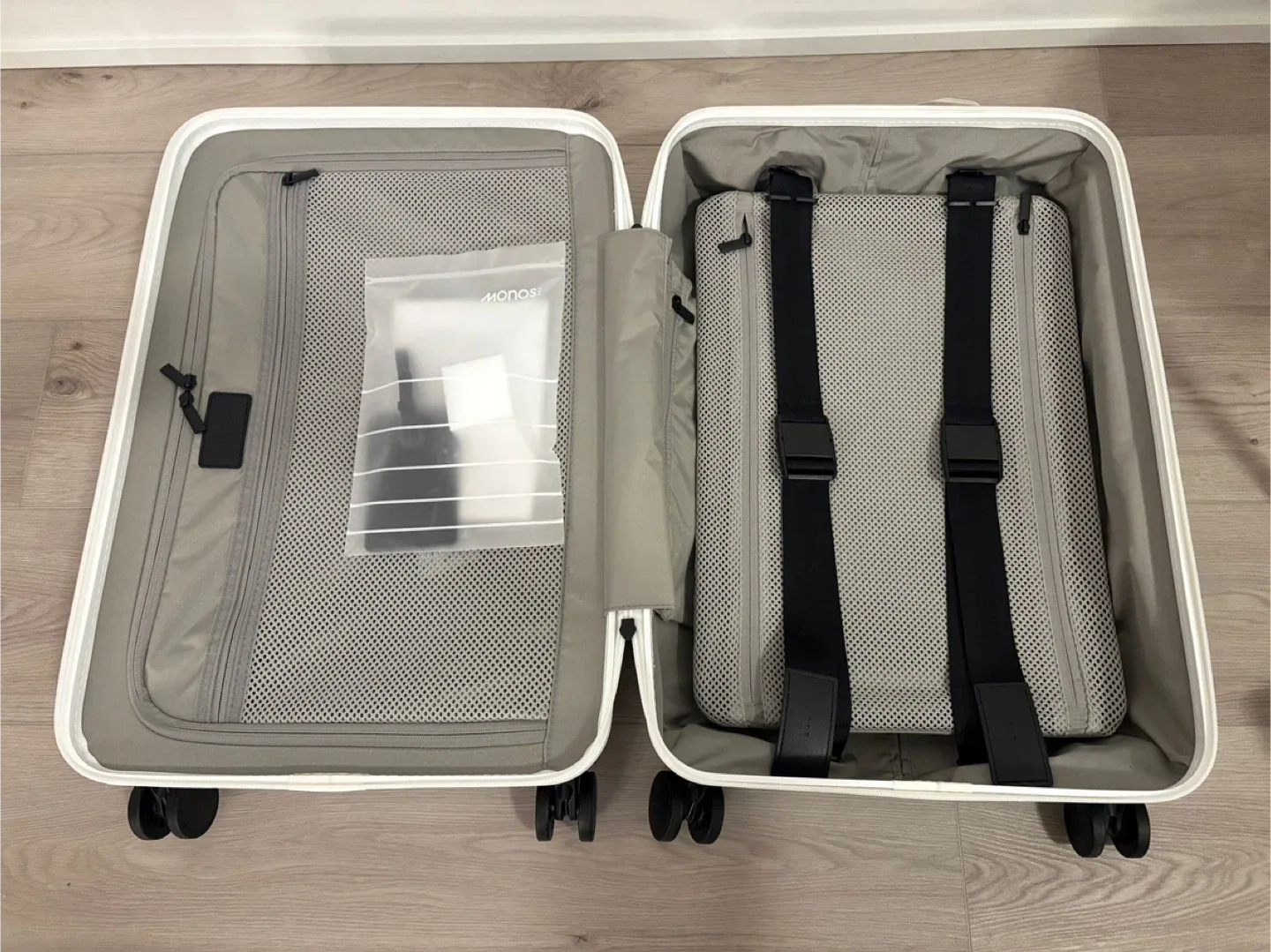 Monos Carry-On Suitcase - Terrazzo image indicator(2)