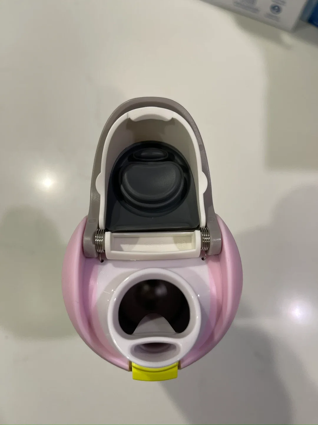 Owala FreeSip Stainless Steel Water Bottle 16oz image indicator(4)