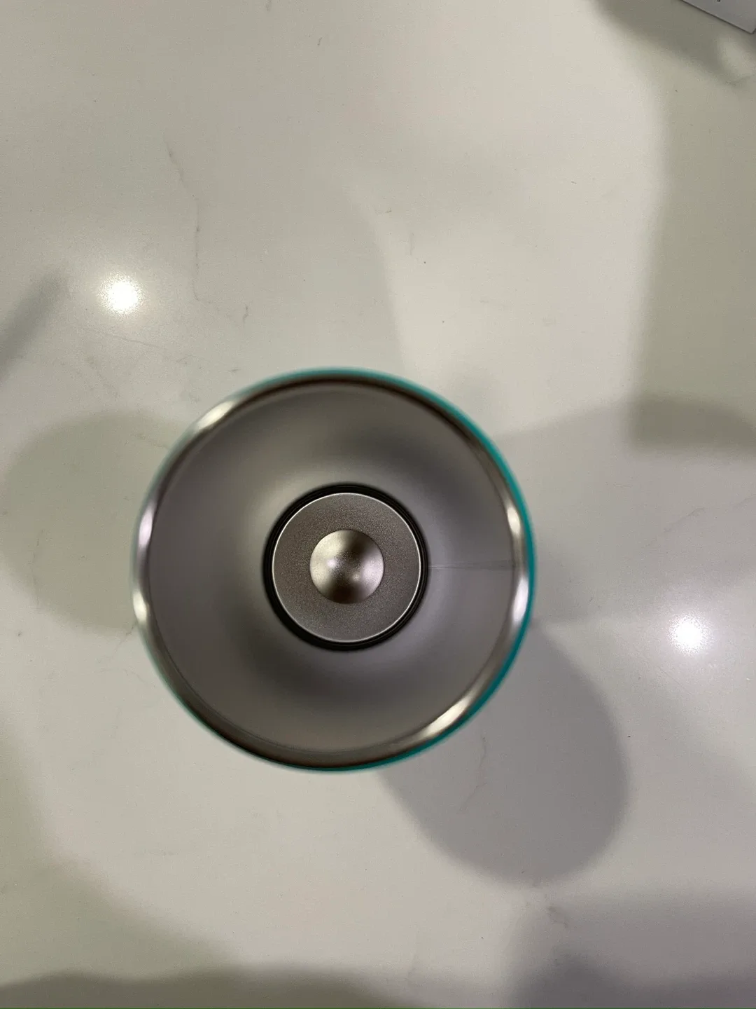 Owala FreeSip Stainless Steel Water Bottle 16oz image indicator(6)