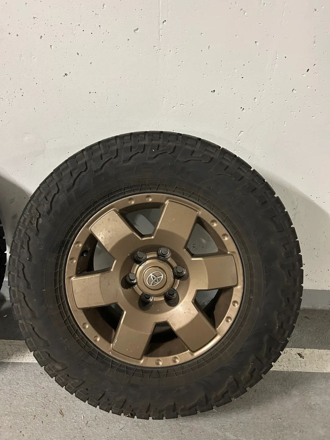 Toyota 4Runner / FJ Cruiser Wheels & Falken Wildpeak A/T Tires