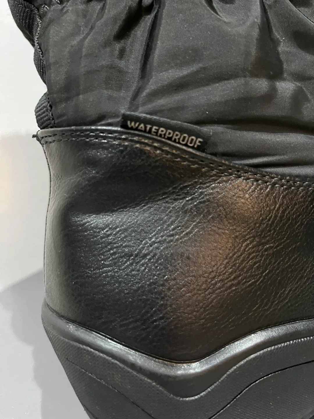 Black Waterproof Winter Boots image indicator(4)