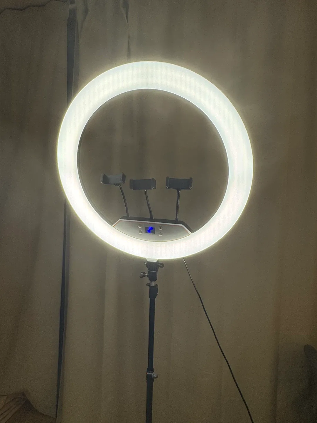 Moving out sale!!! Only 1 month old!!! Actrem 22 inch