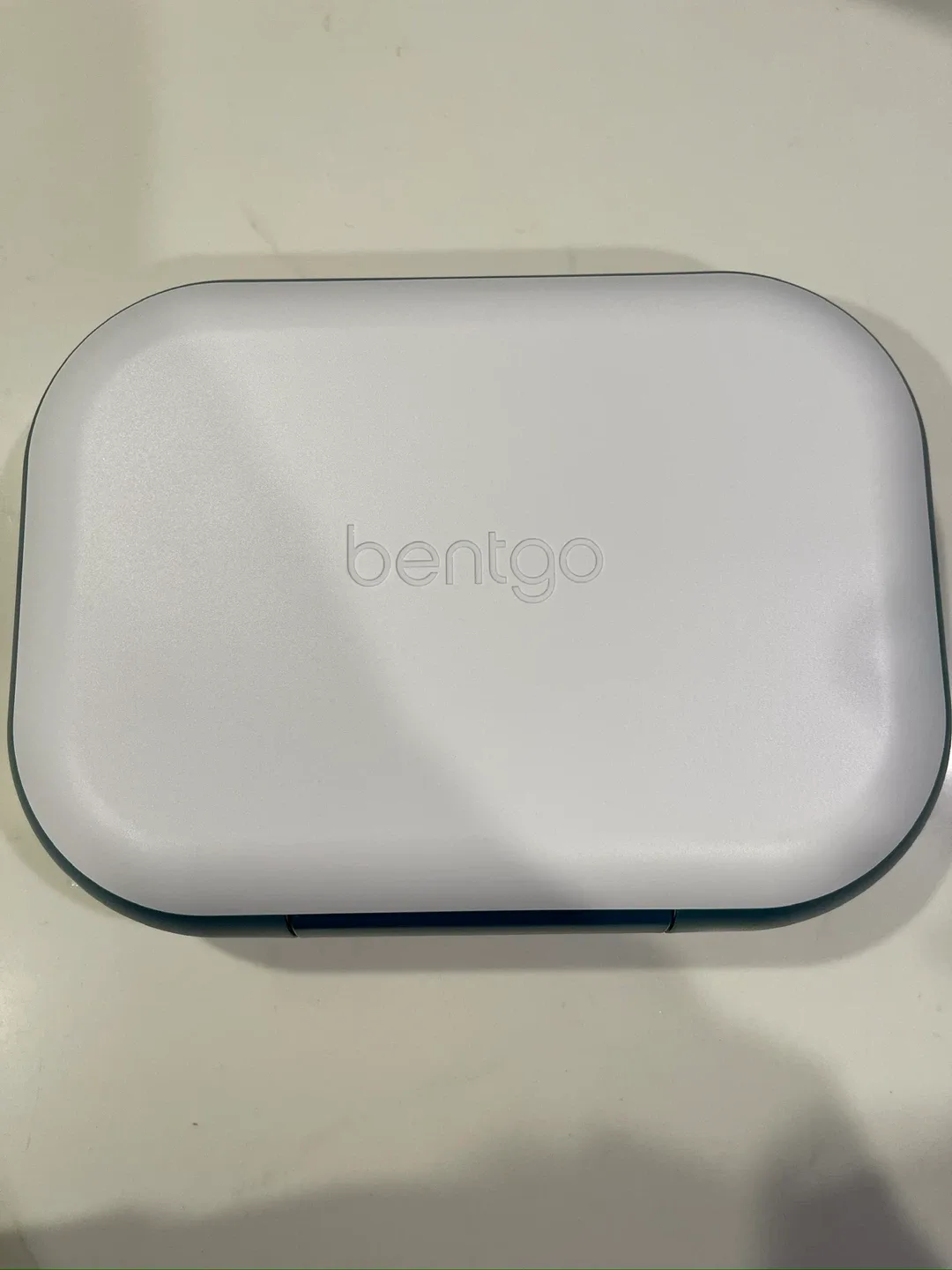 Bentgo Chill Max XL Lunch Box and Owala 16oz Freesip bottle image indicator(2)