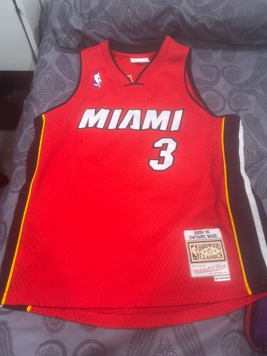 Mitchell & Ness Dwyane Wade Jersey, Size L
