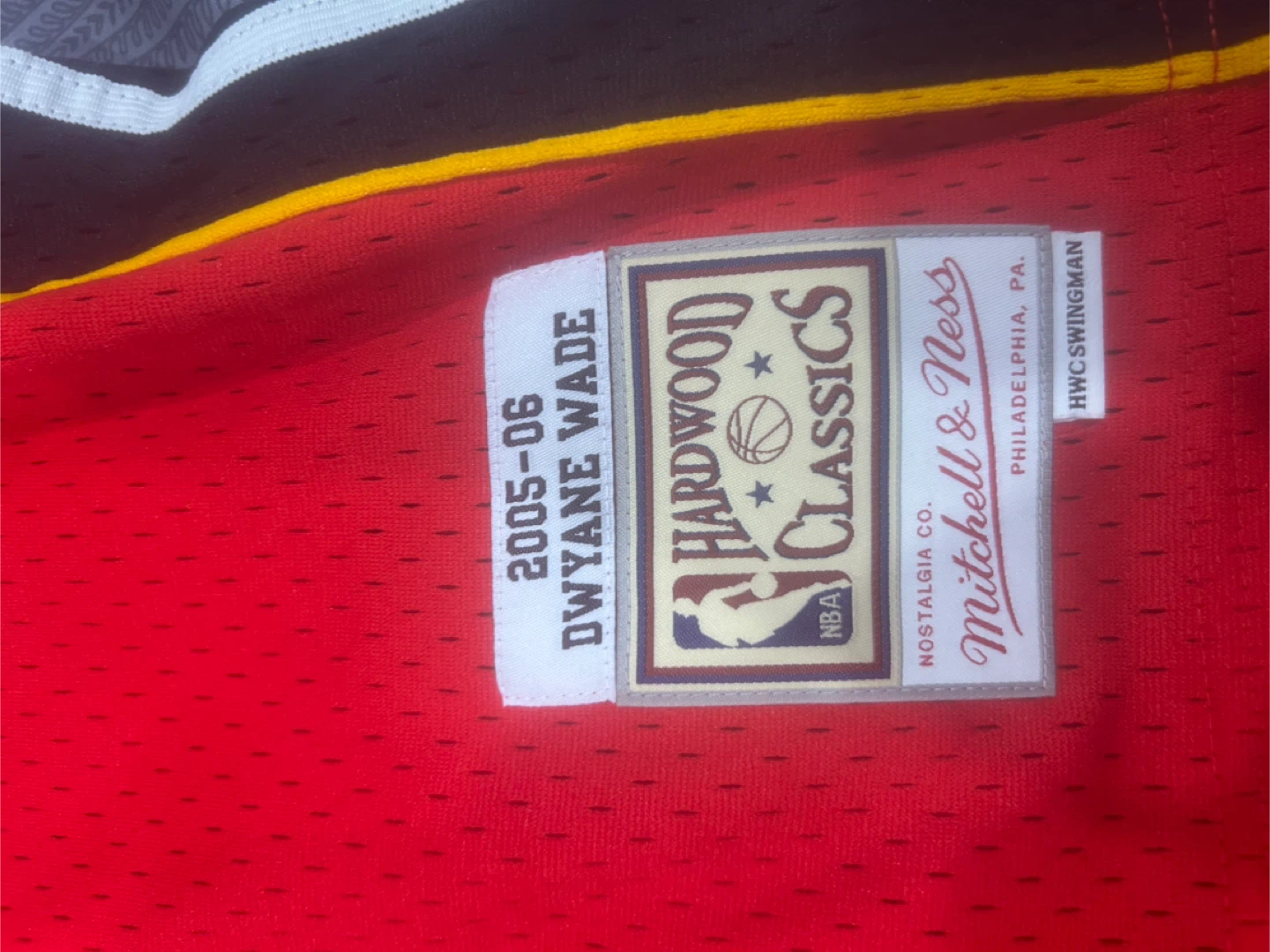 Mitchell & Ness Dwyane Wade Jersey, Size L - photo 4
