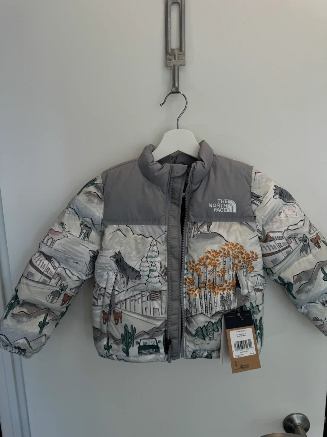 North Face puffer jacket for kids image indicator(3)