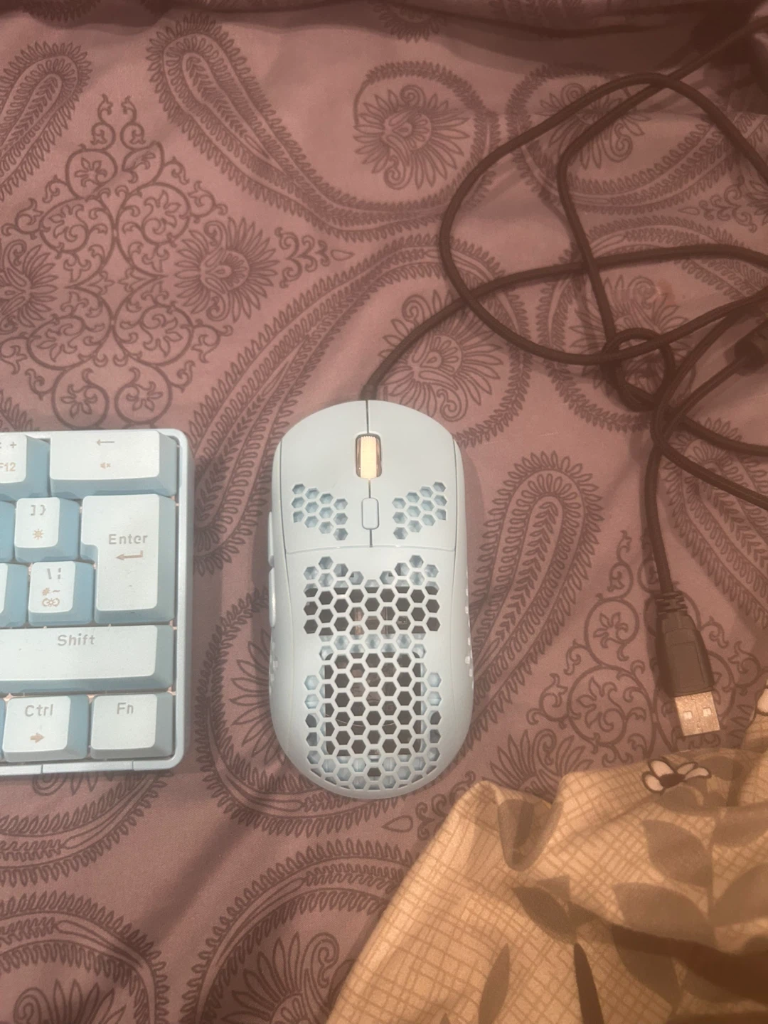 Glorious Model O Mouse & 60% Keyboard - photo 4