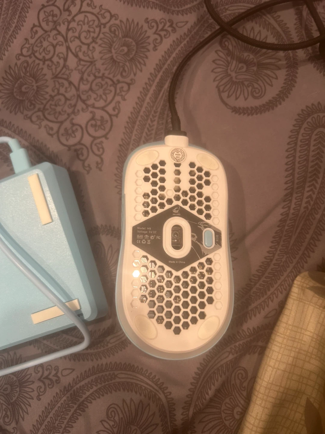 Glorious Model O Mouse & 60% Keyboard - photo 5