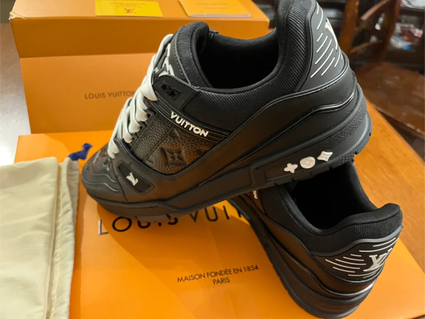 Lv Trainers ($250) image indicator(3)