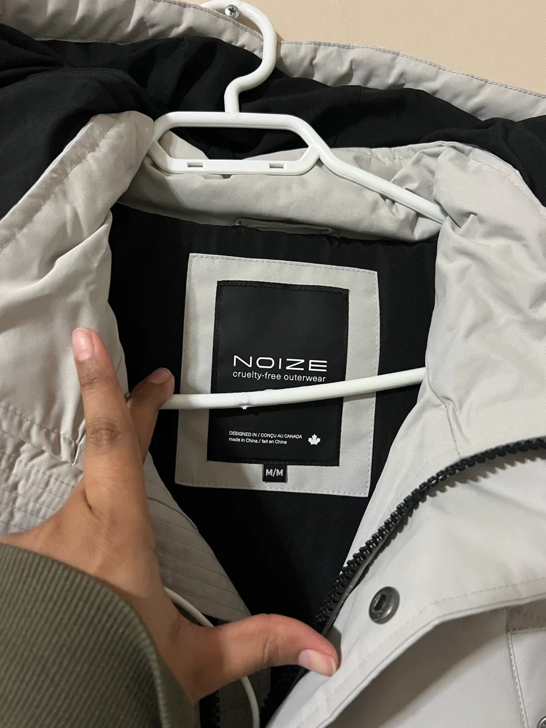 Noize Cruelty-Free Outerwear - Size M/M image indicator(2)