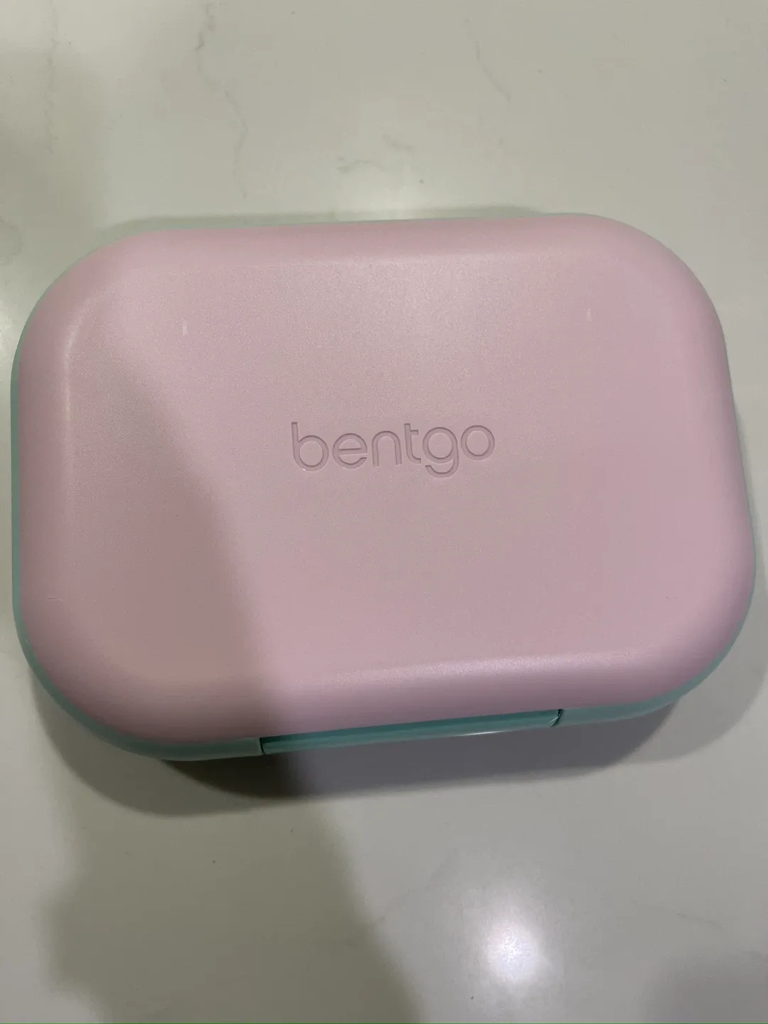 Bentgo Chill Max XL Lunch Box / Owala FreeSip 16oz bottle image indicator(2)