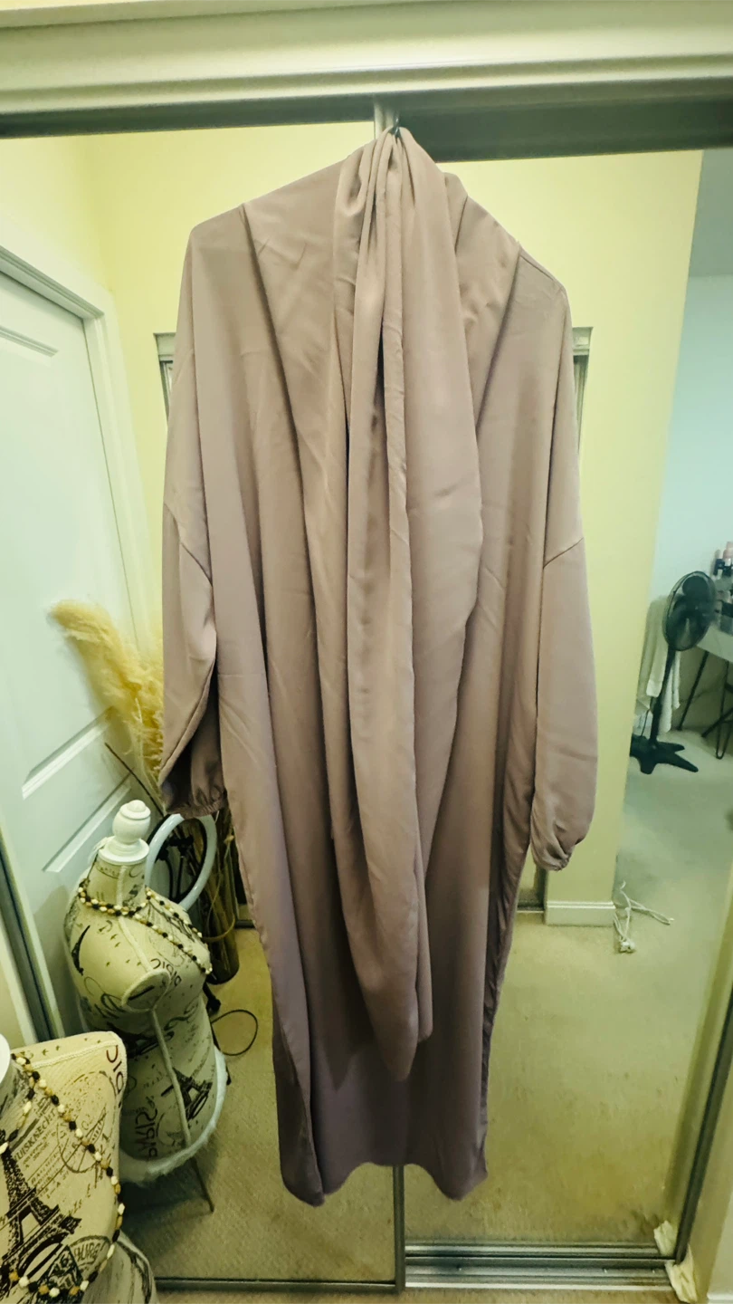 Like new abaya for sale  with head scarf - photo 3