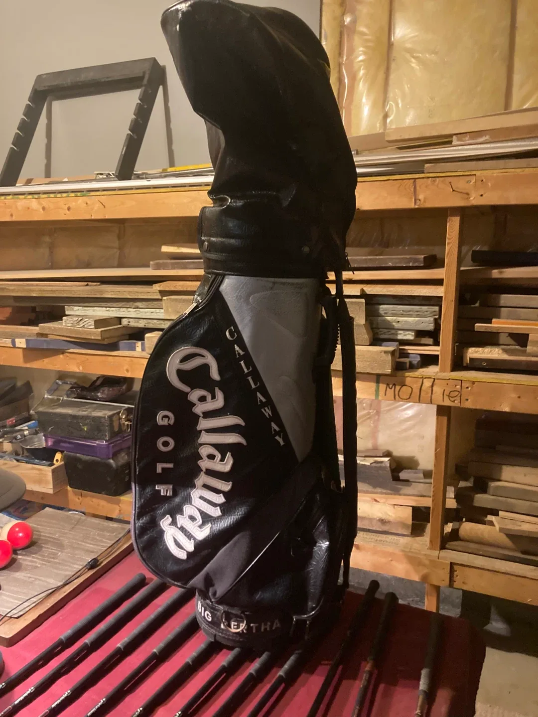 Callaway Golf Bag & Assorted Golf Clubs image indicator(4)