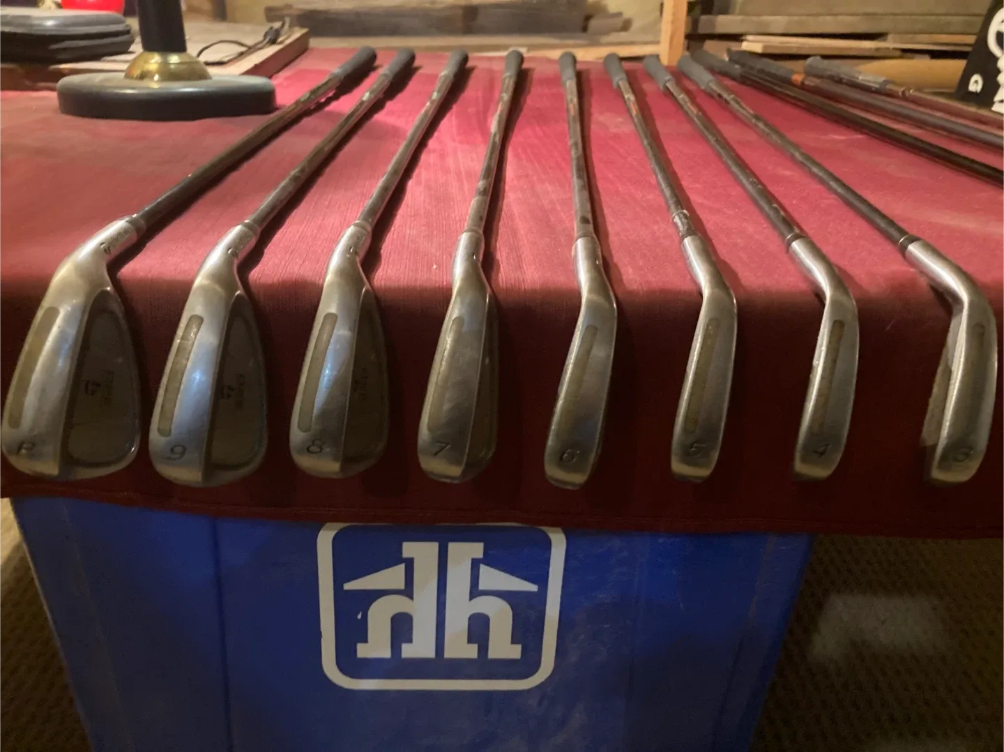 Callaway Golf Bag & Assorted Golf Clubs image indicator(2)