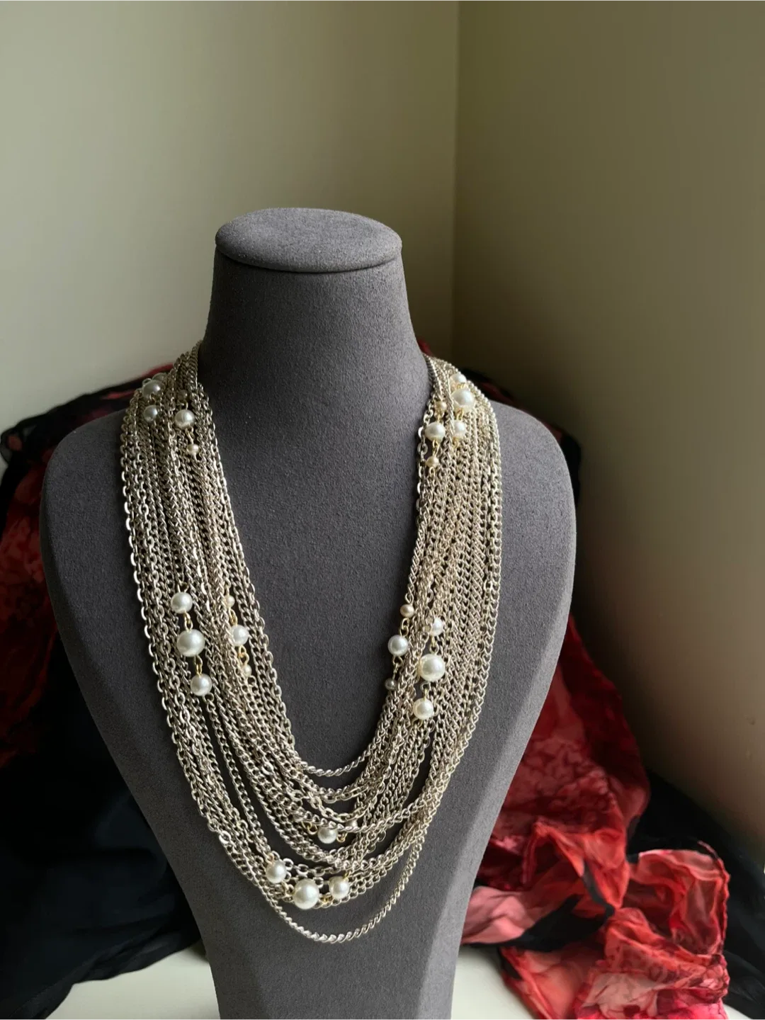Layered multi-strand chunky silver Pearl Chain Necklace