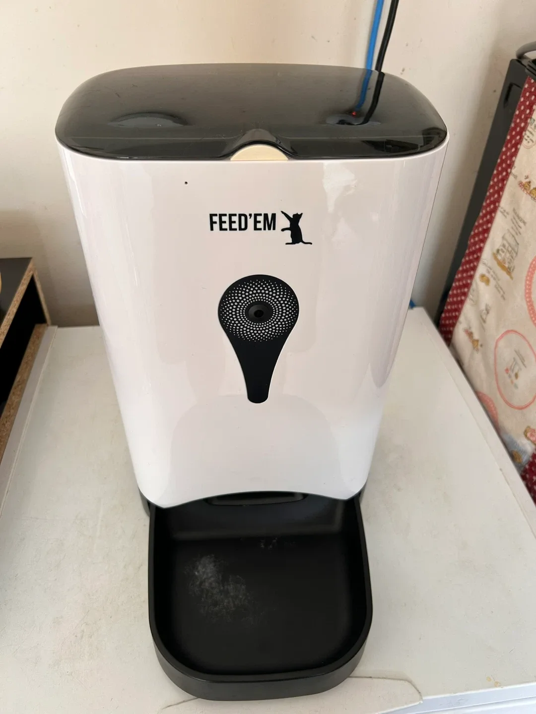 Feed'em Automatic Pet Feeder